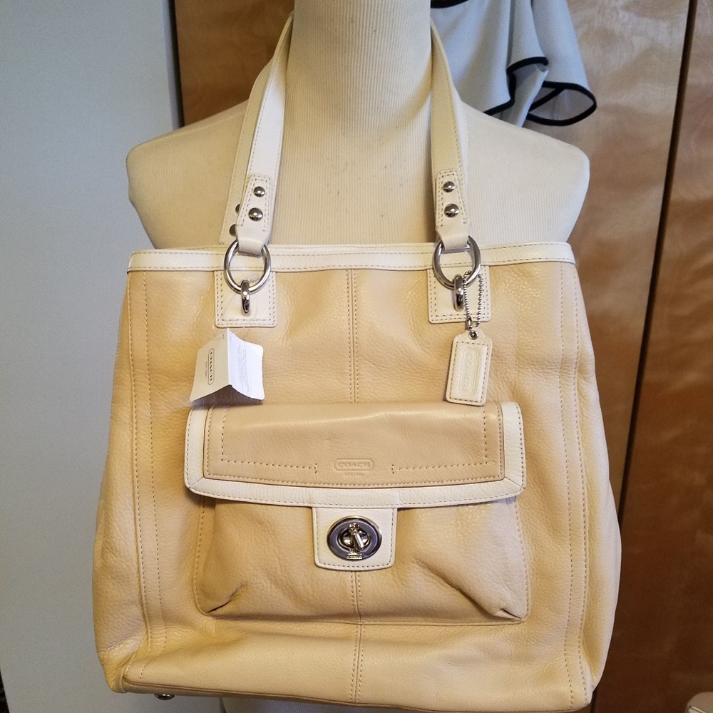 Coach Large tote NWT